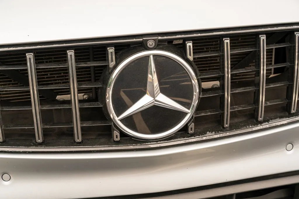 Mercedes-Benz E-Class photo 6