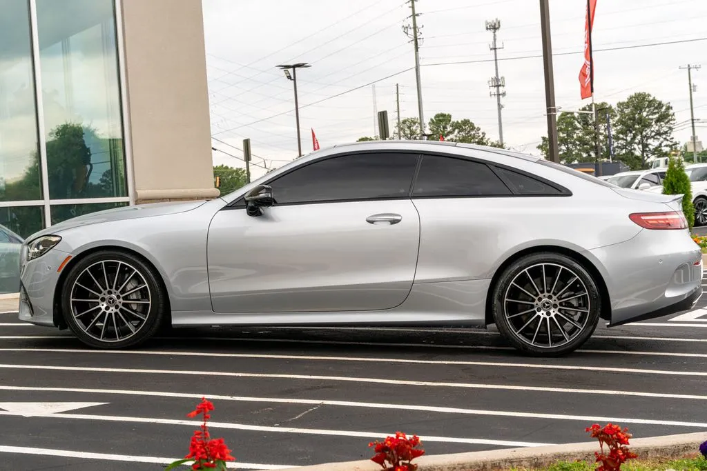 Mercedes-Benz E-Class photo 24