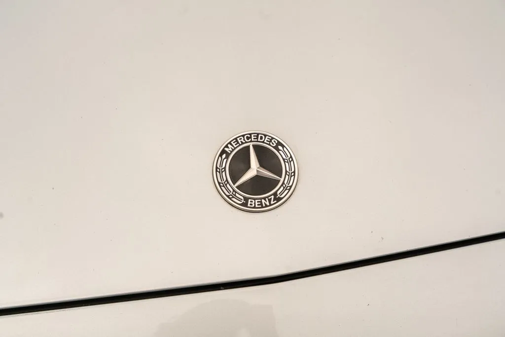 Mercedes-Benz E-Class photo 7