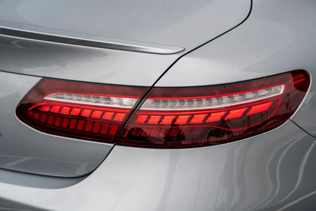 Mercedes-Benz E-Class photo 15