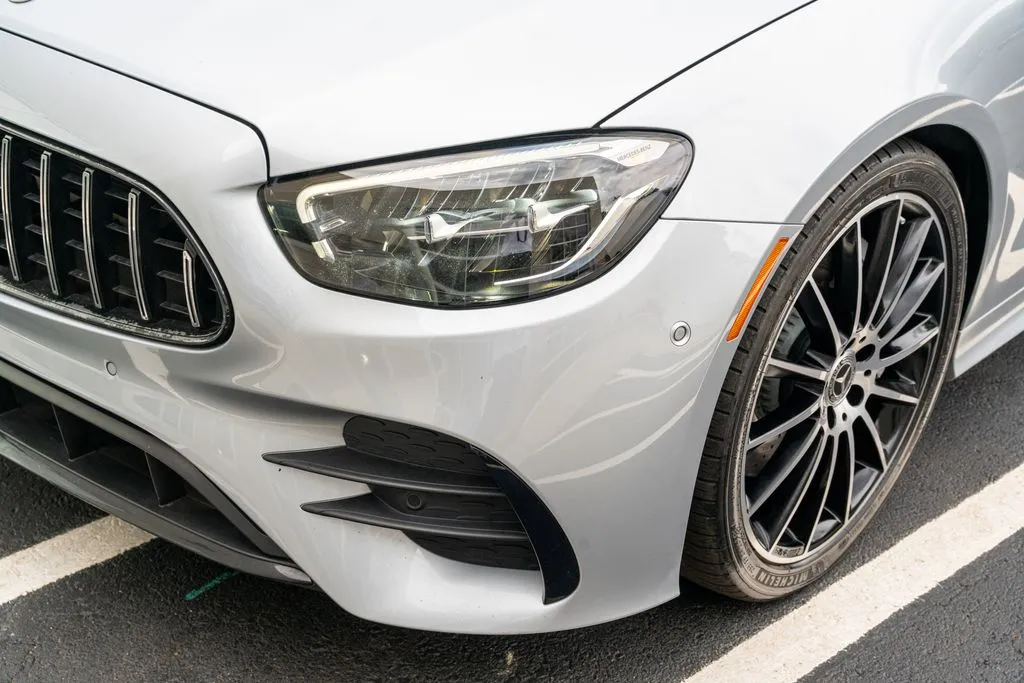 Mercedes-Benz E-Class photo 27