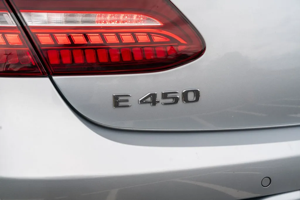 Mercedes-Benz E-Class photo 23