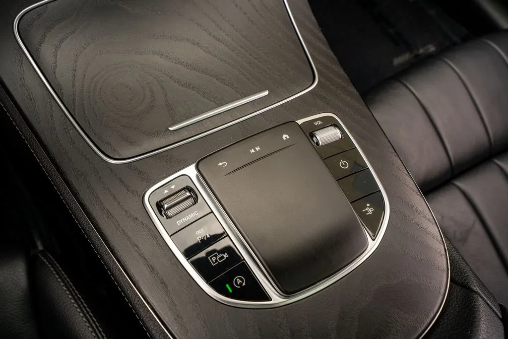 Mercedes-Benz E-Class photo 46