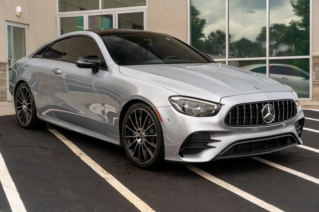 Mercedes-Benz E-Class photo 8