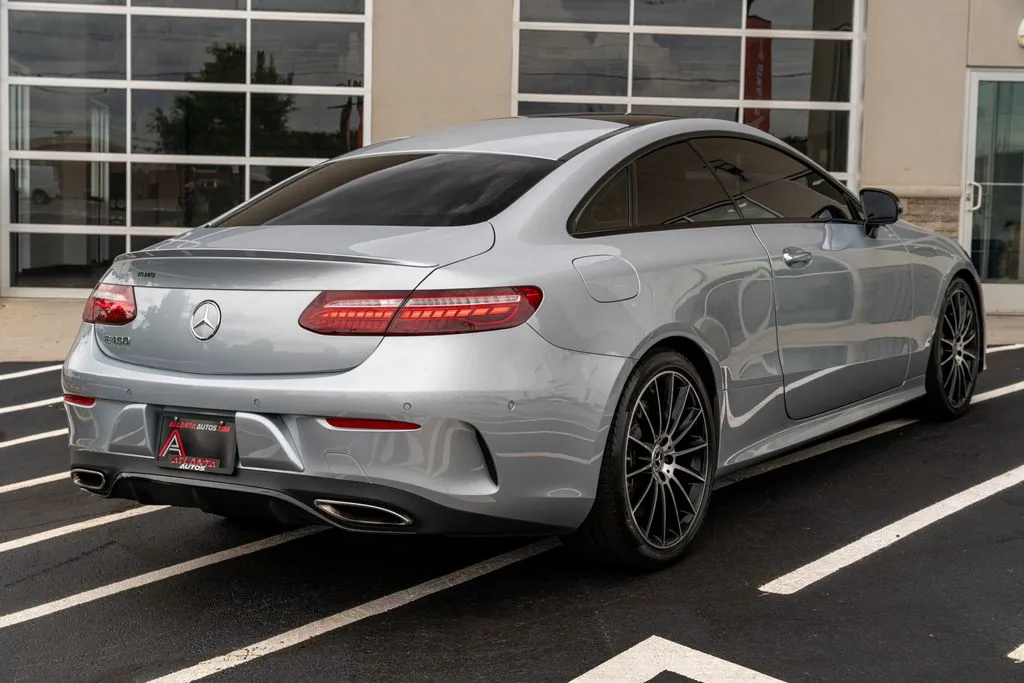 Mercedes-Benz E-Class photo 13