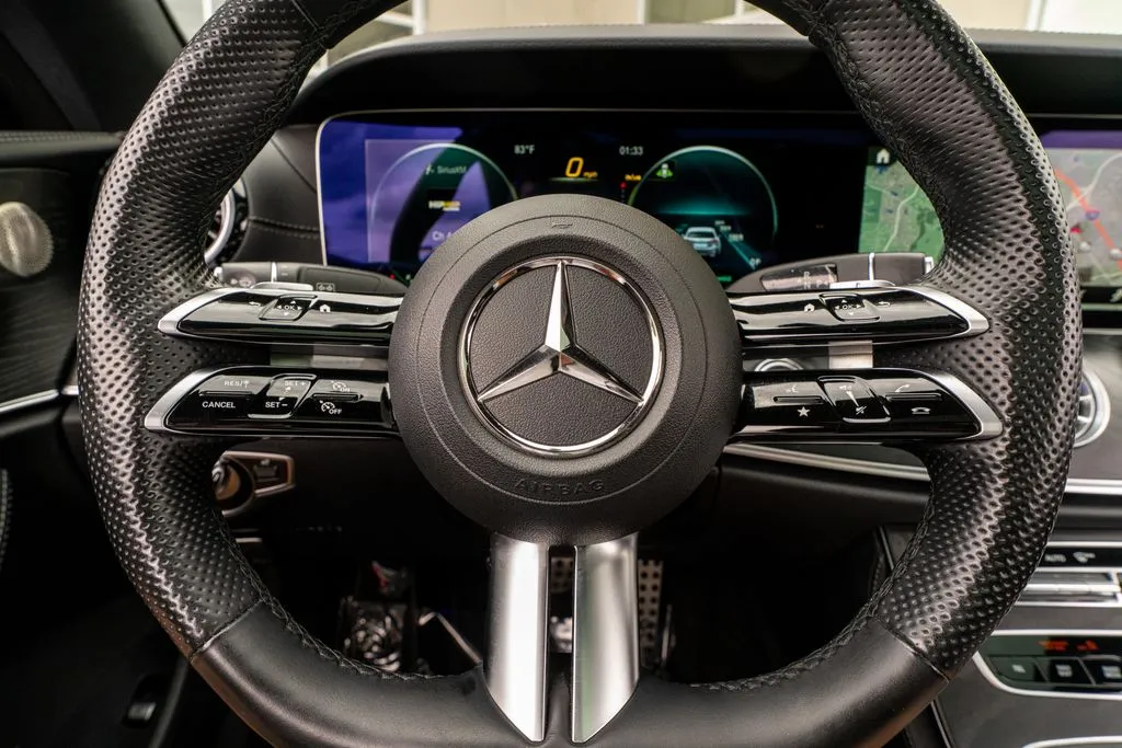 Mercedes-Benz E-Class photo 37
