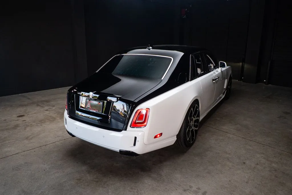 Rolls-Royce Phantom photo 22