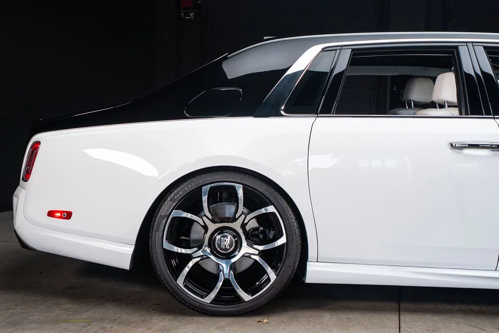 Rolls-Royce Phantom photo 19