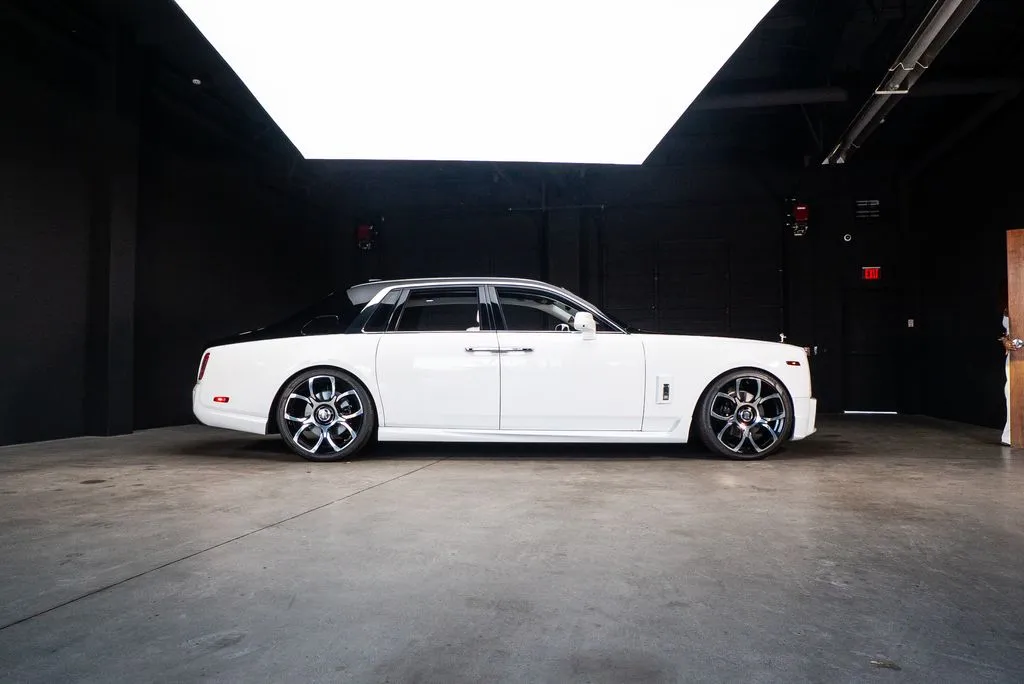 Rolls-Royce Phantom photo 12