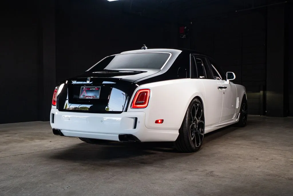 Rolls-Royce Phantom photo 23