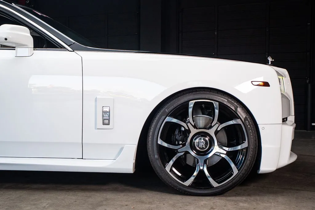Rolls-Royce Phantom photo 14