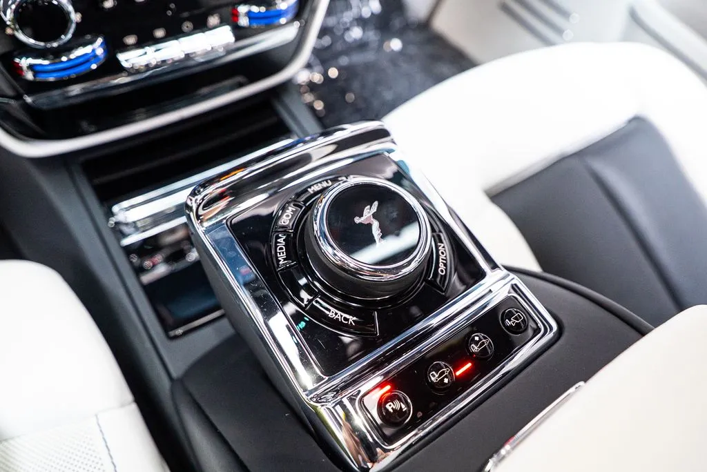 Rolls-Royce Phantom photo 53
