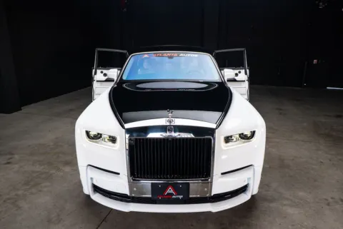 More photos of 2022 Rolls-Royce Phantom at Atlanta Autos, GA