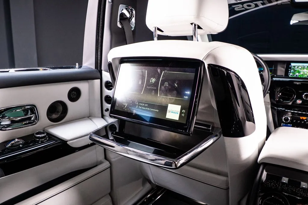 Rolls-Royce Phantom photo 57
