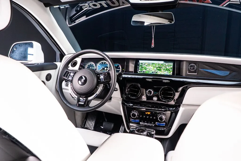 Rolls-Royce Phantom photo 56