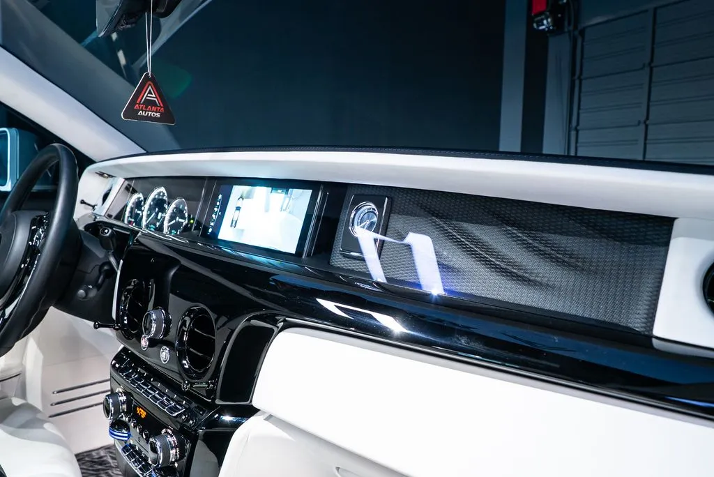Rolls-Royce Phantom photo 38