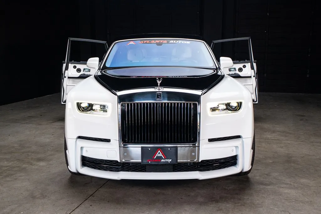 Rolls-Royce Phantom photo 3