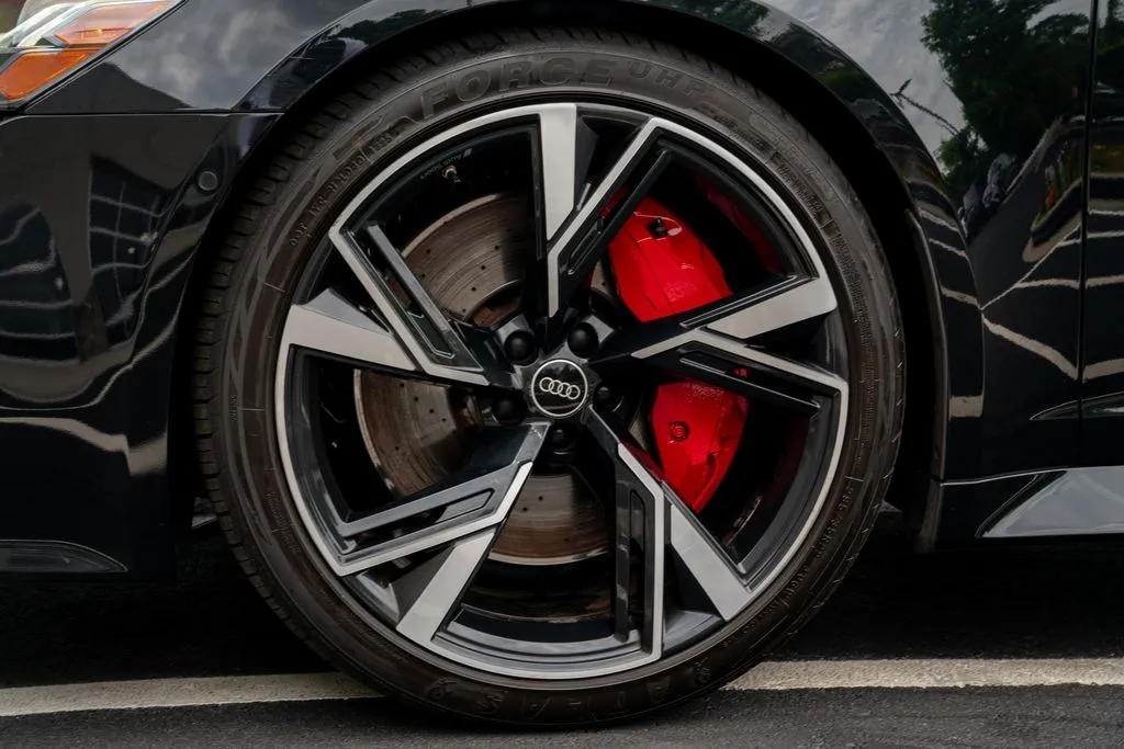 Audi RS 6 photo 25