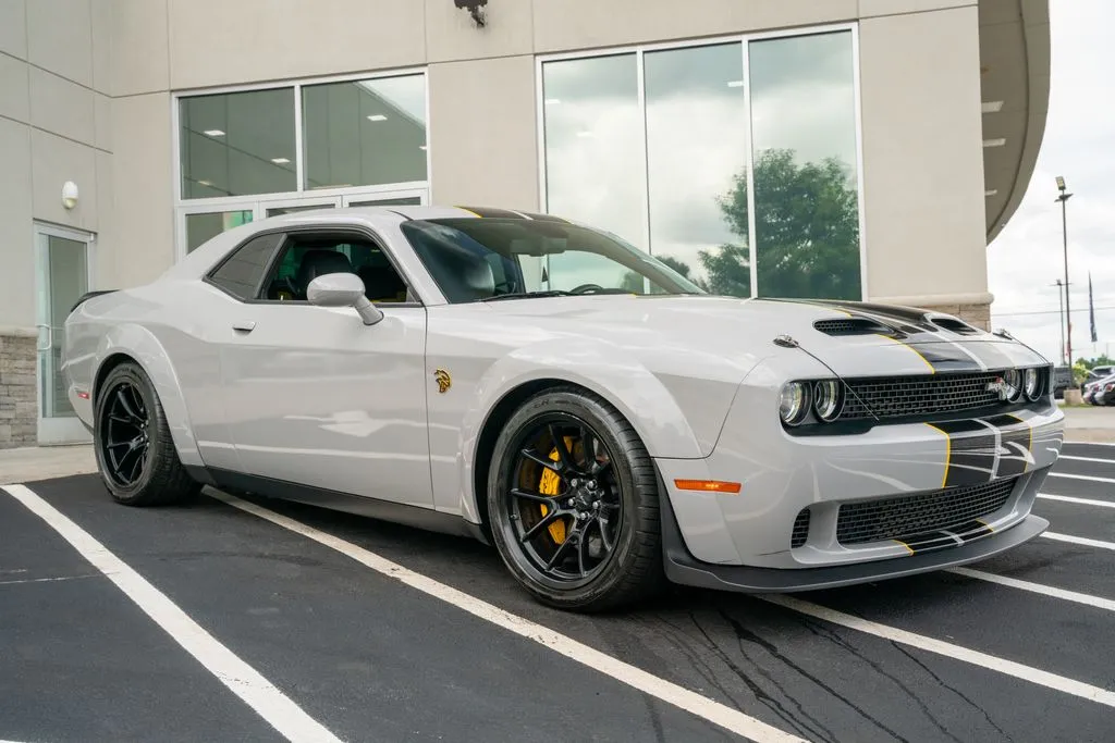 2021 Dodge Challenger SRT - Photo 9