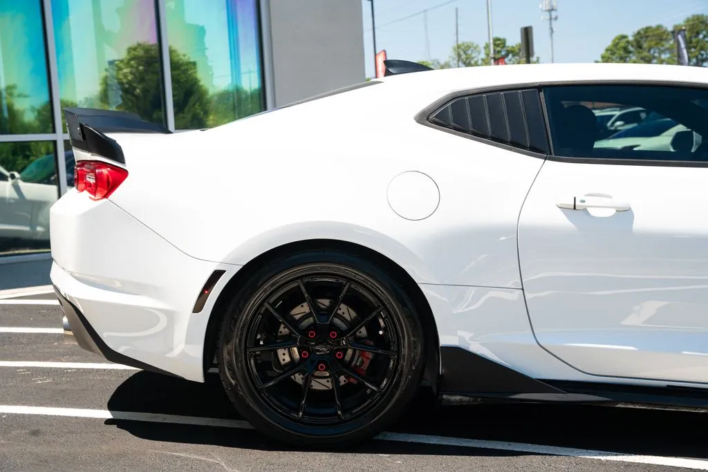 Chevrolet Camaro photo 11