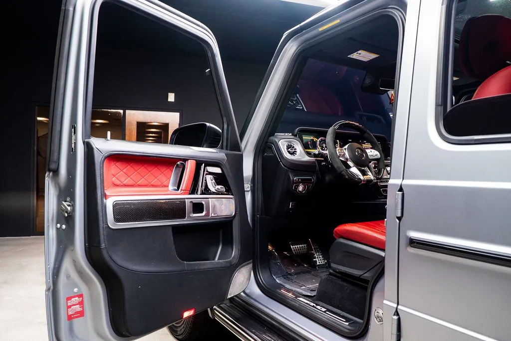 Mercedes-Benz G-Class photo 29