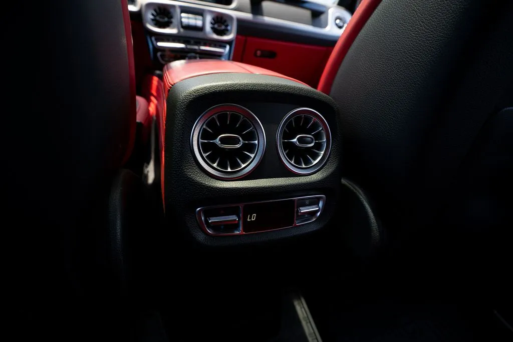 Mercedes-Benz G-Class photo 48