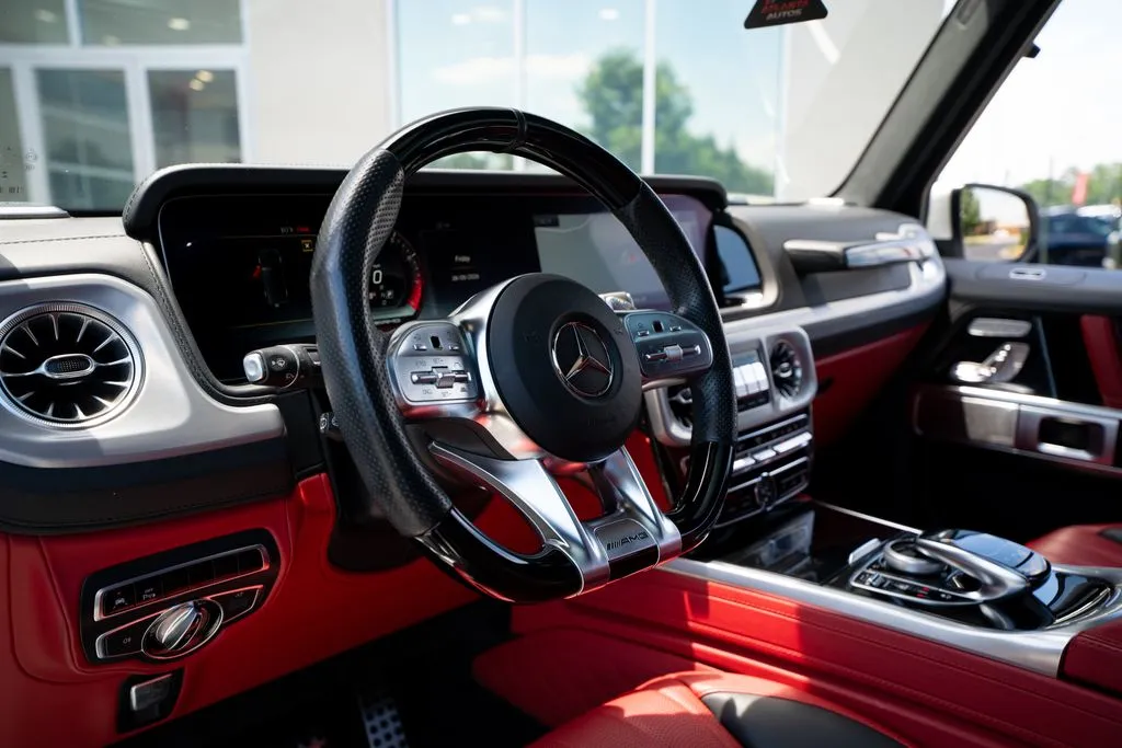 Mercedes-Benz G-Class photo 30
