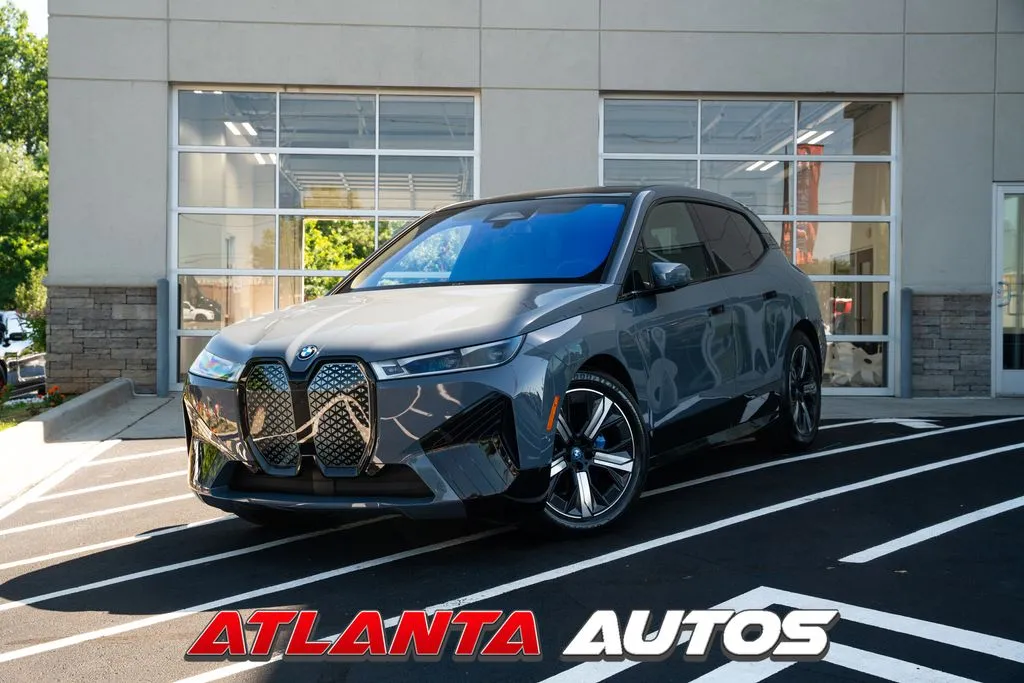 2023 BMW iX xDrive50's photo
