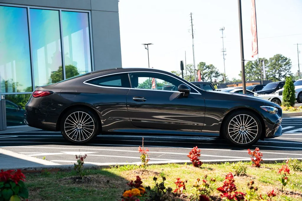 Mercedes-Benz CLE photo 12