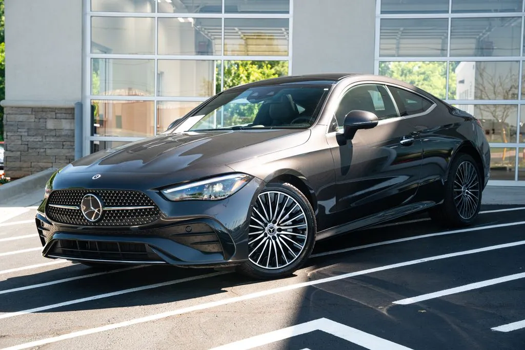 Mercedes-Benz CLE photo 2