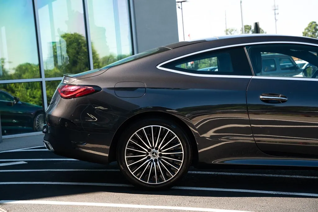 Mercedes-Benz CLE photo 13