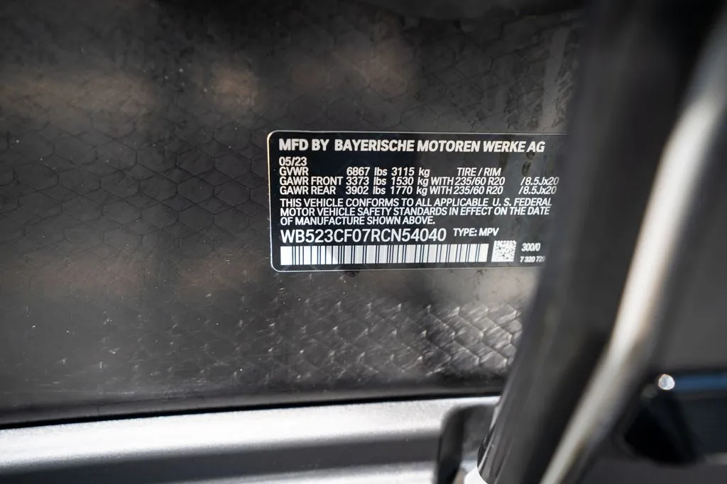 BMW iX photo 52