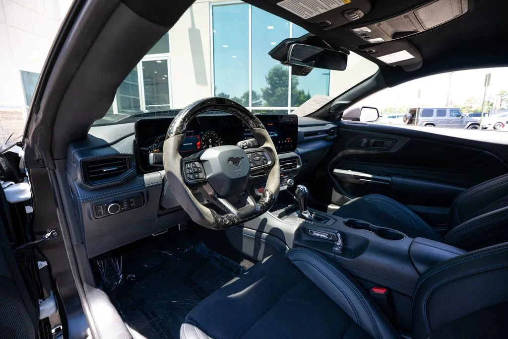 Ford Mustang photo 30