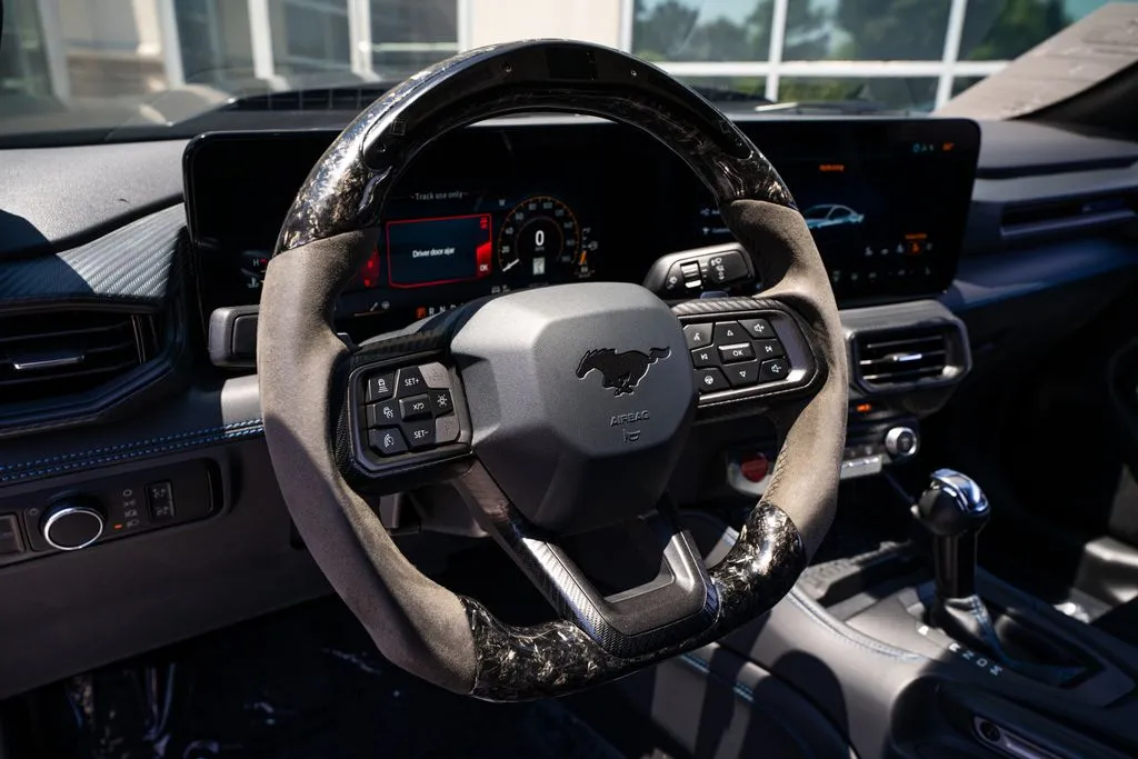 Ford Mustang photo 31