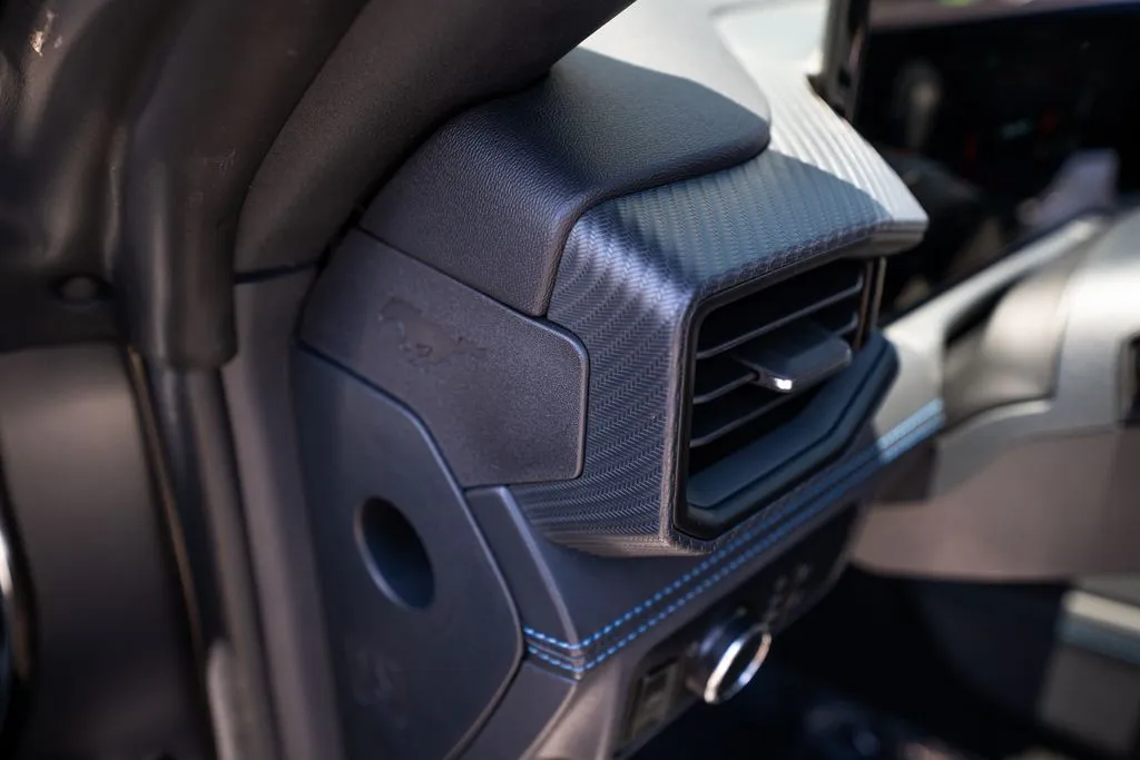 Ford Mustang photo 33
