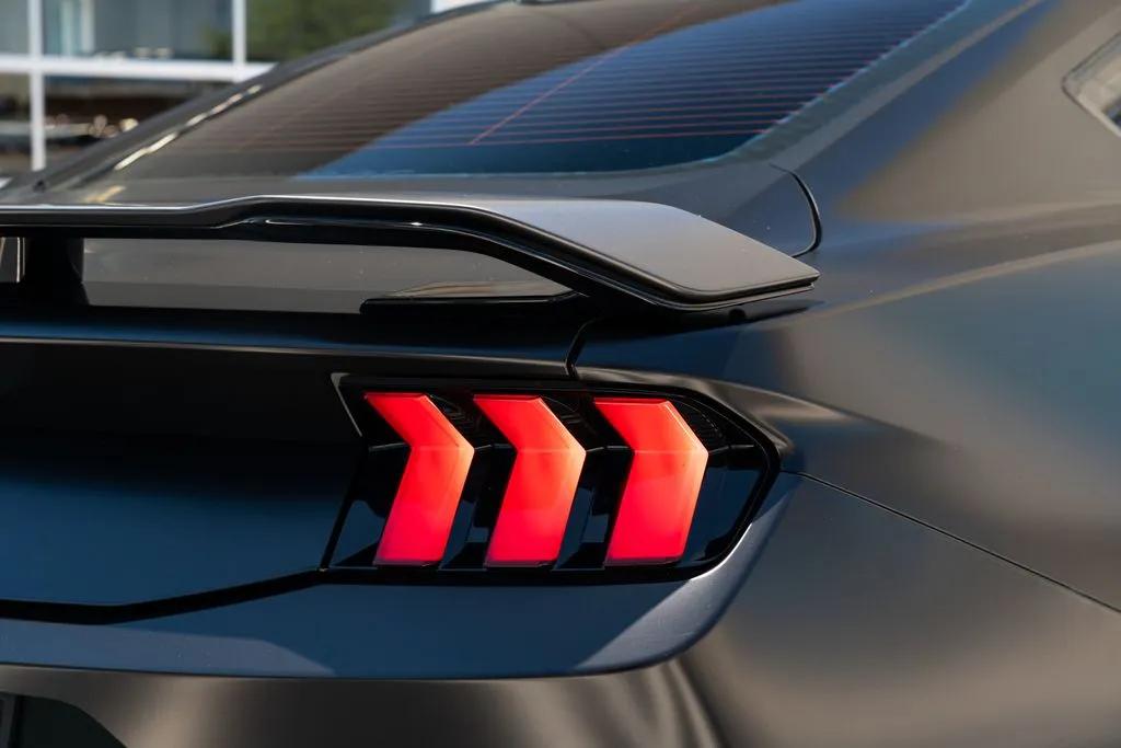 Ford Mustang photo 15
