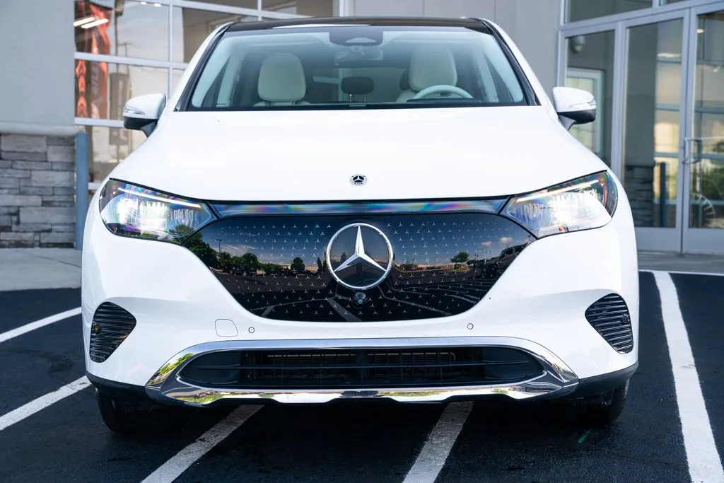 Mercedes-Benz EQE photo 4