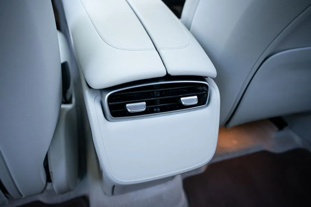 Mercedes-Benz EQE photo 48