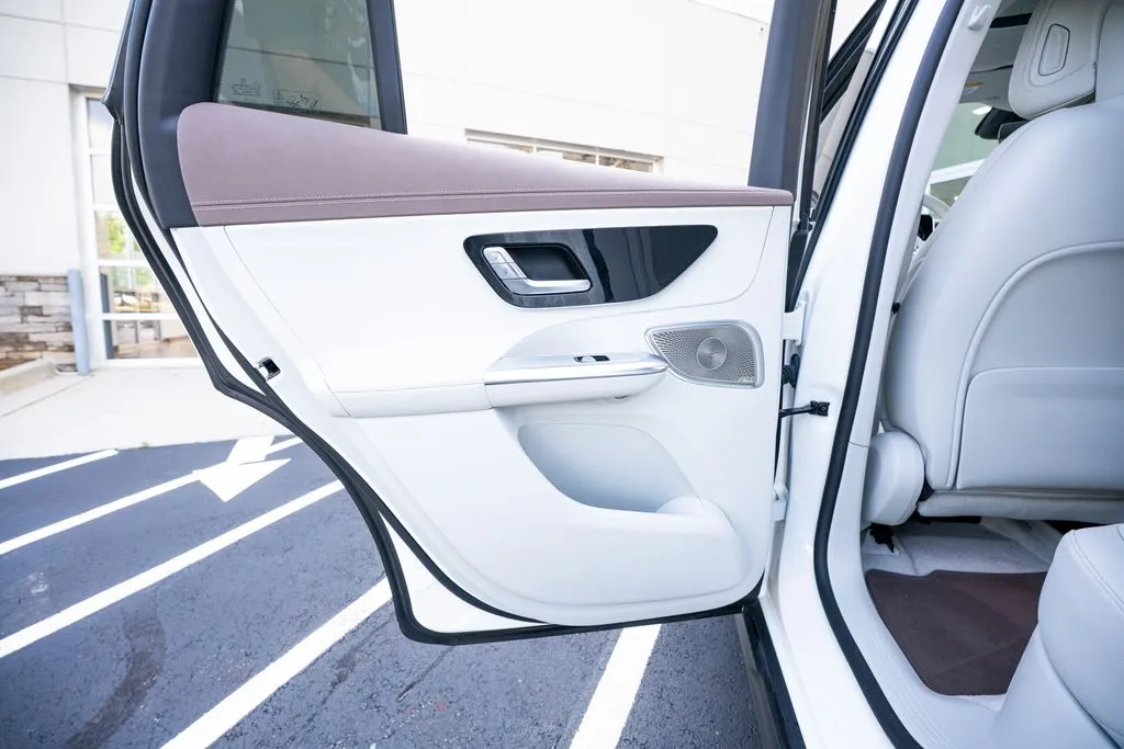 Mercedes-Benz EQE photo 44