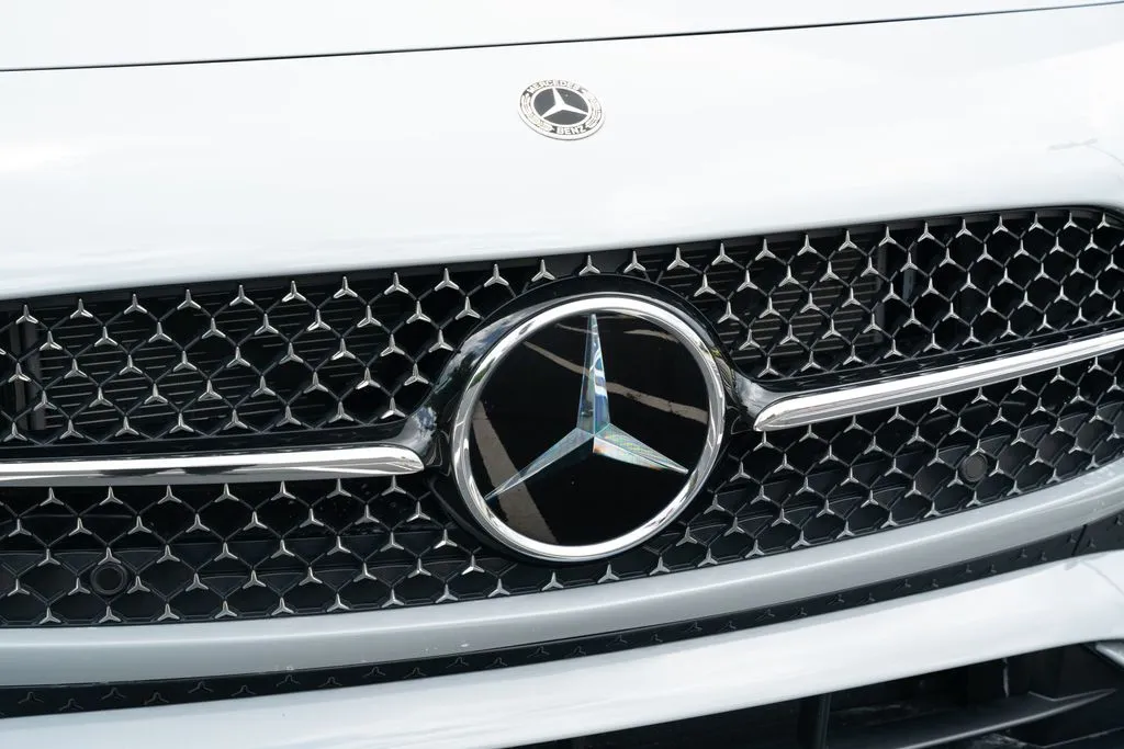 Mercedes-Benz CLE photo 6