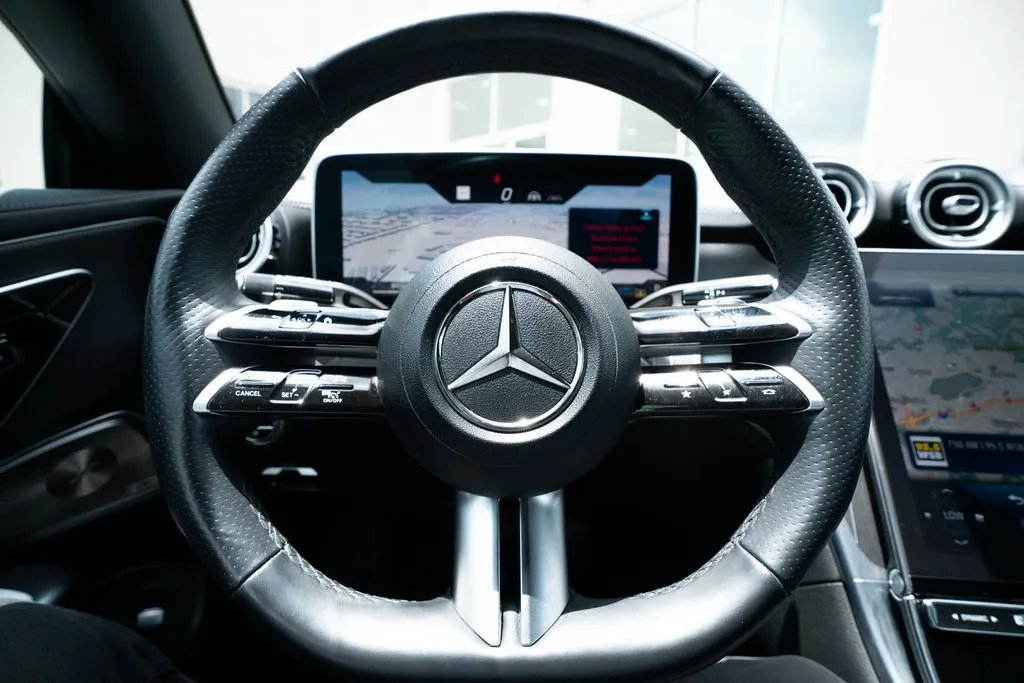 Mercedes-Benz CLE photo 32