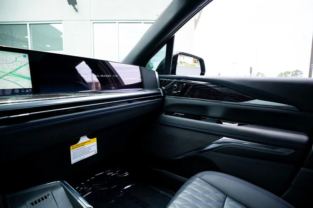Cadillac Escalade IQ photo 39