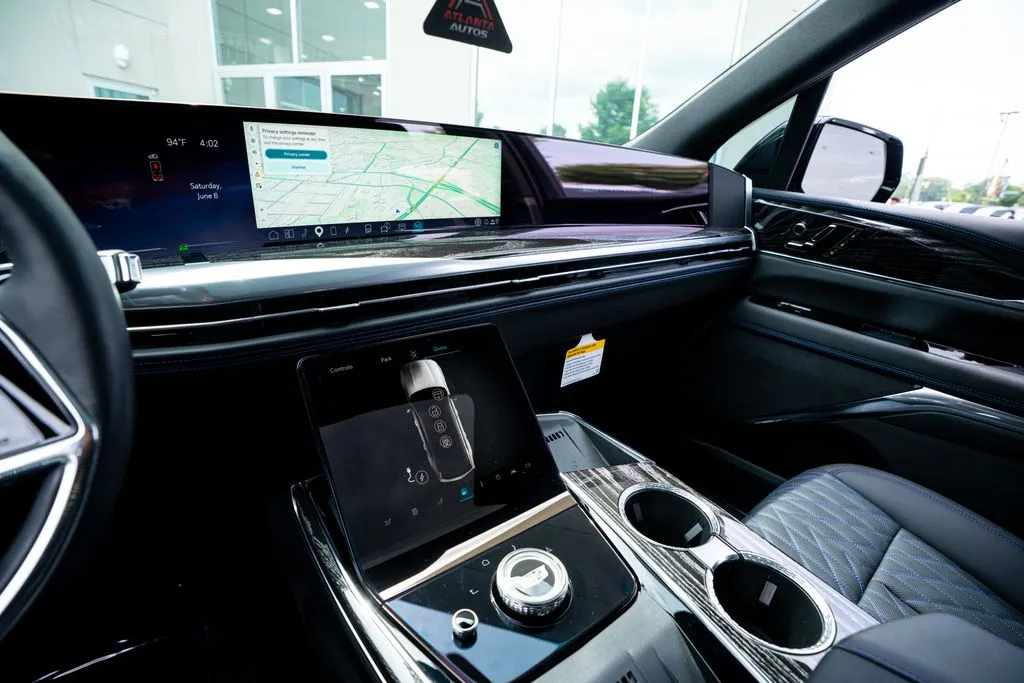 Cadillac Escalade IQ photo 34