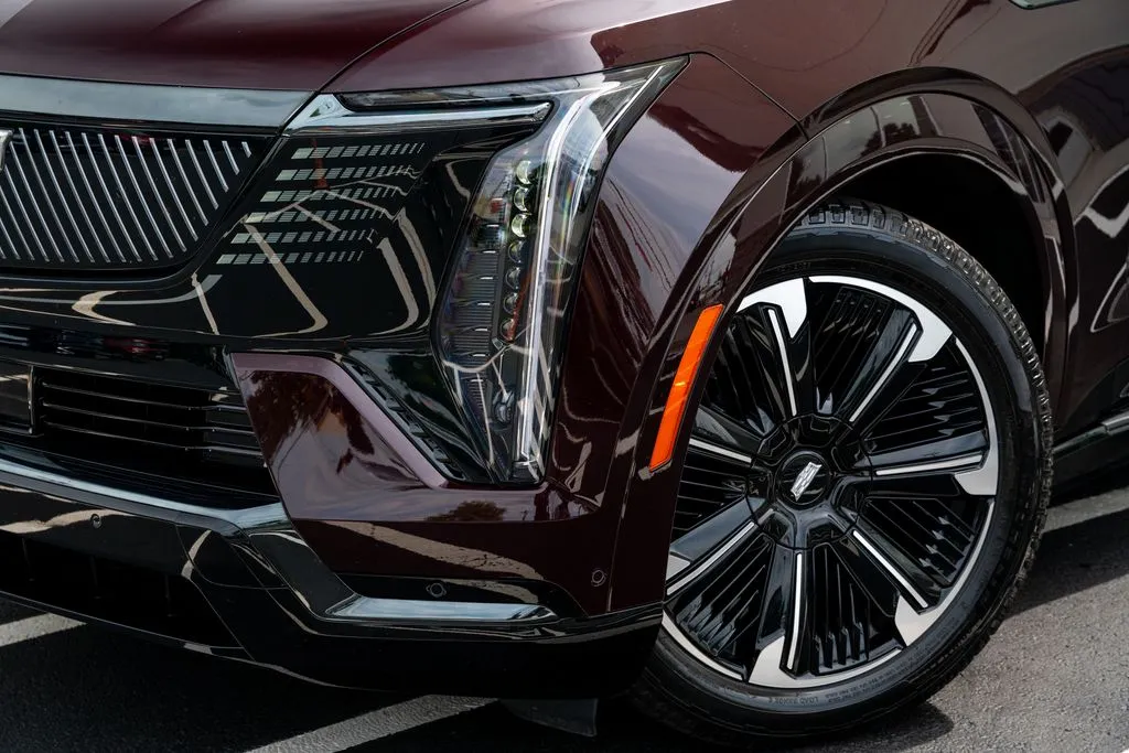Cadillac Escalade IQ photo 3