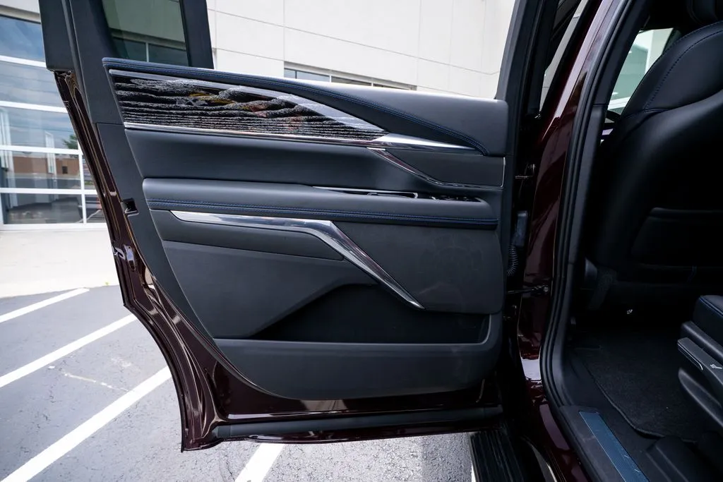 Cadillac Escalade IQ photo 40