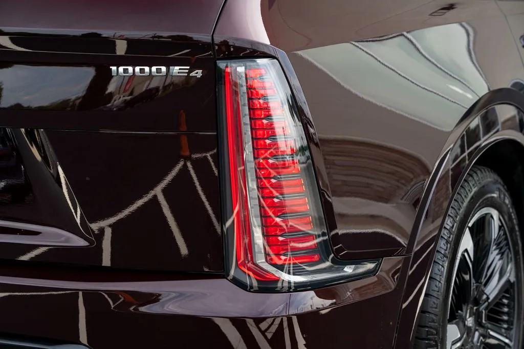 Cadillac Escalade IQ photo 11