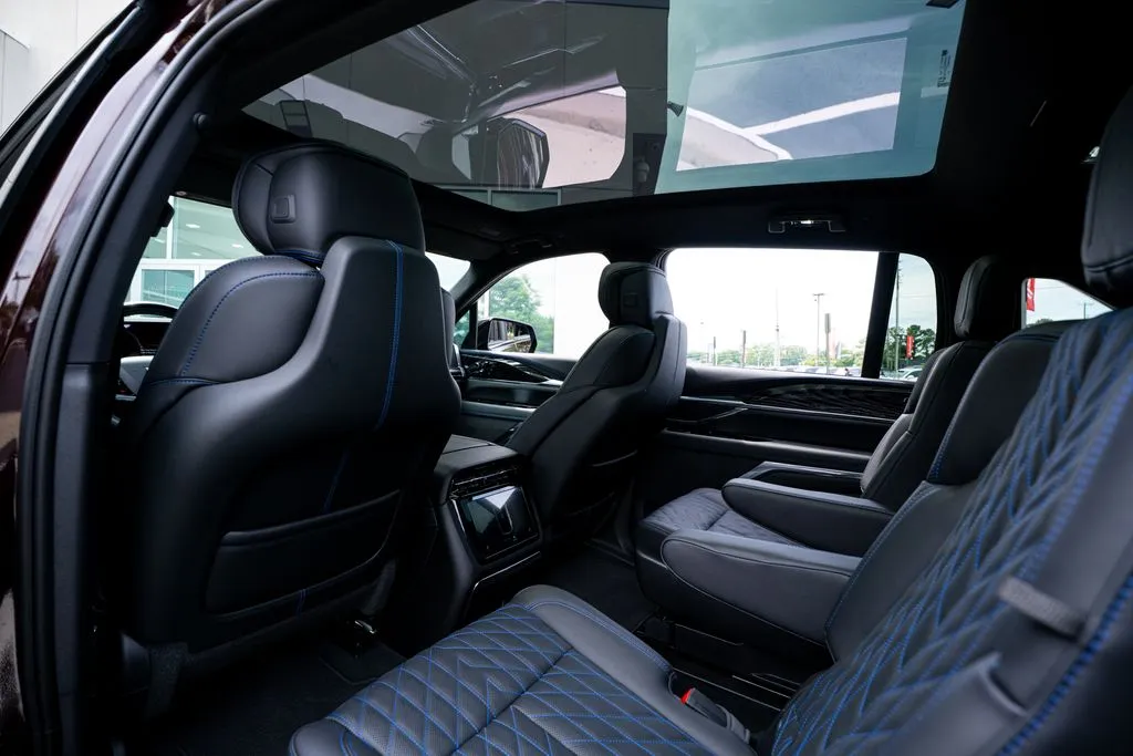 Cadillac Escalade IQ photo 42