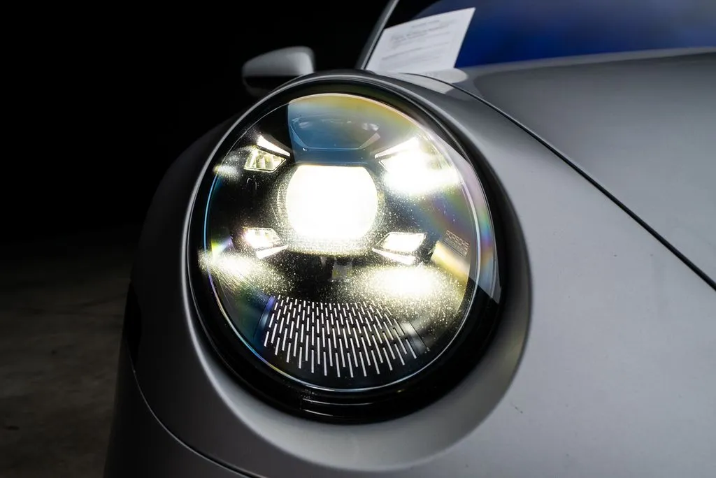 Porsche 911 photo 9