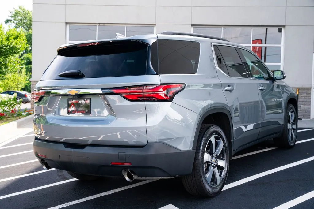 Chevrolet Traverse photo 11