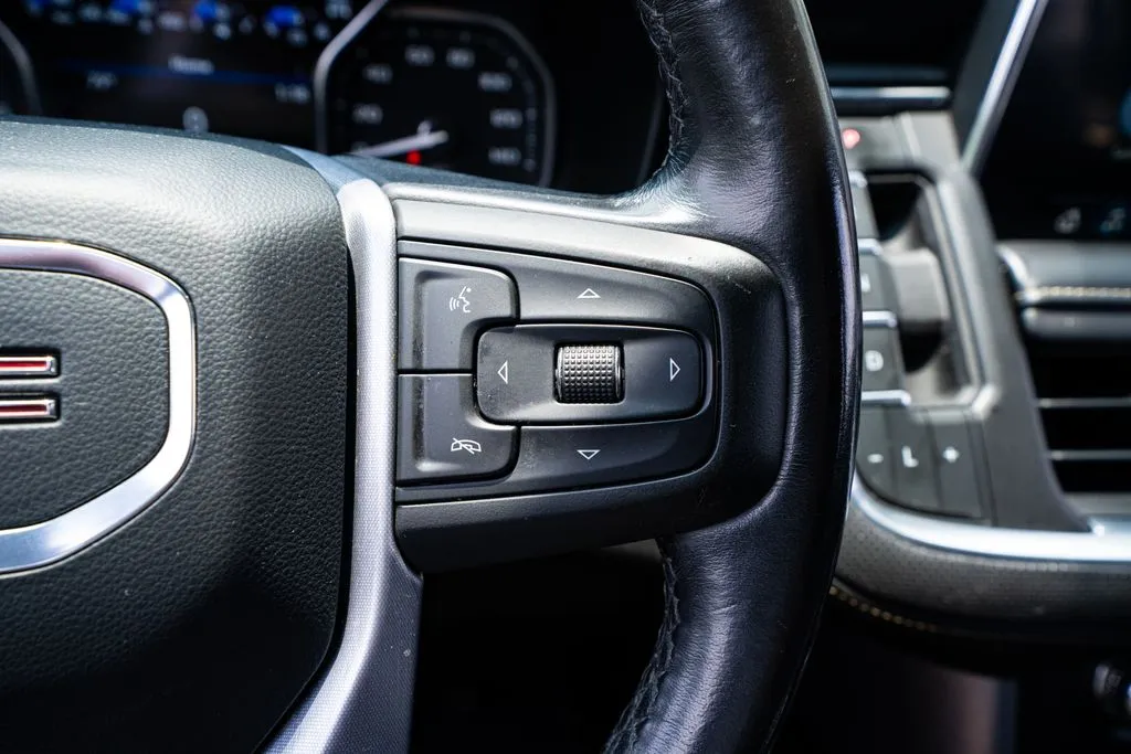 GMC Yukon photo 38